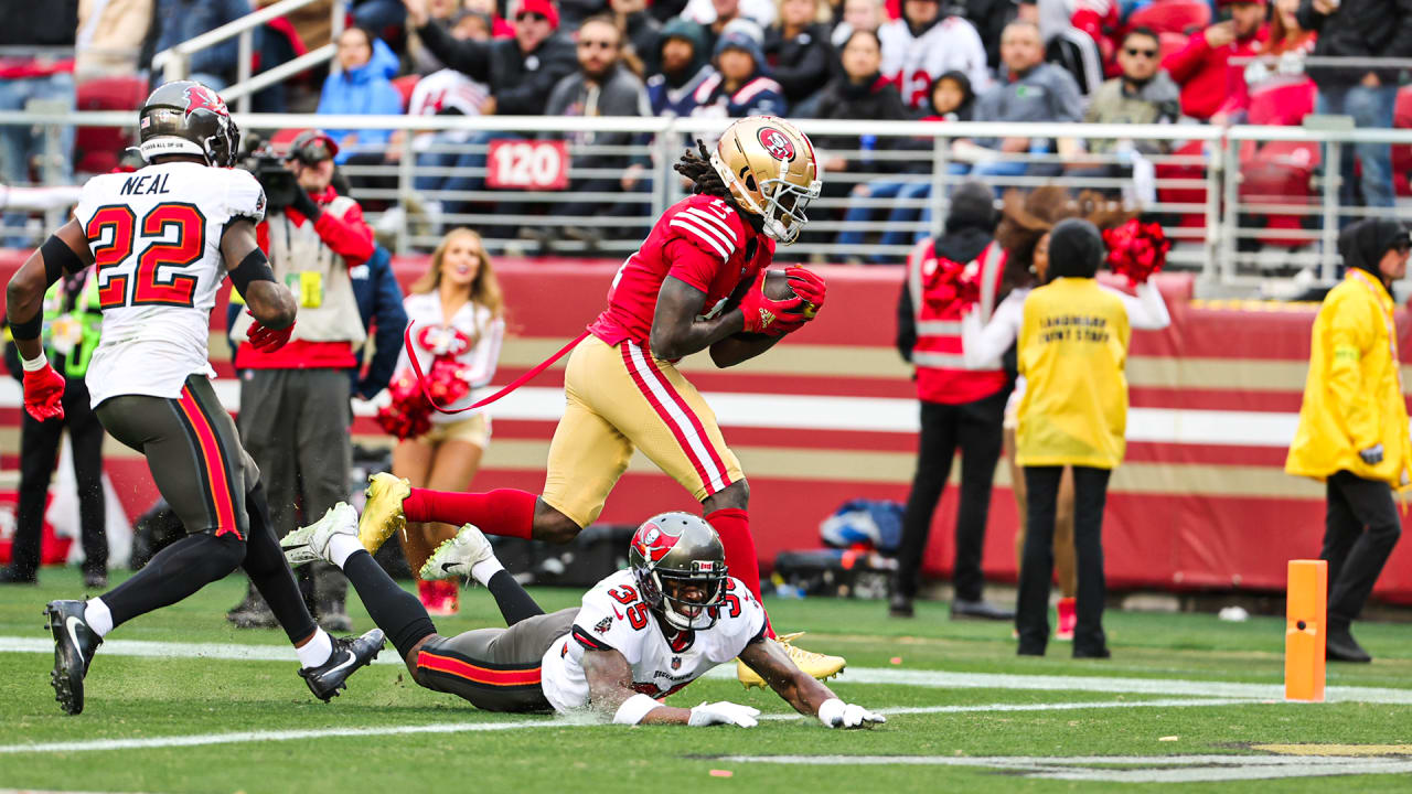 San Francisco 49ers quarterback Brock Purdy zips 25-yard sideline pass to  wide-open wide receiver Brandon Aiyuk