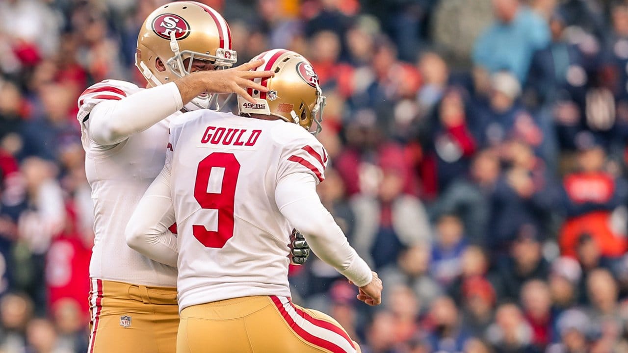 Chicago, United States. 11th Sep, 2022. San Francisco 49ers place kicker Robbie  Gould (9) kicks a field goal during the third quarter against the Chicago  Bears at Soldier Field in Chicago on