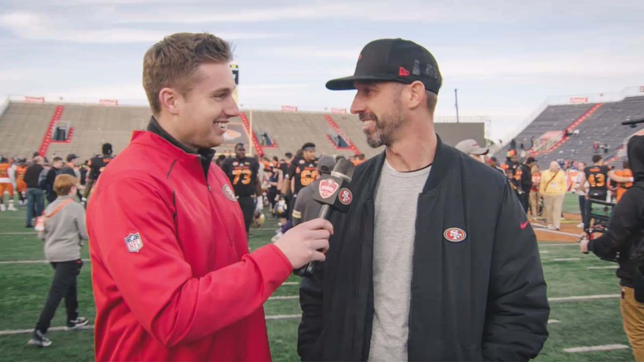 Kyle Shanahan switches up game day attire, ditches 'Shanahat' – NBC Sports  Bay Area & California