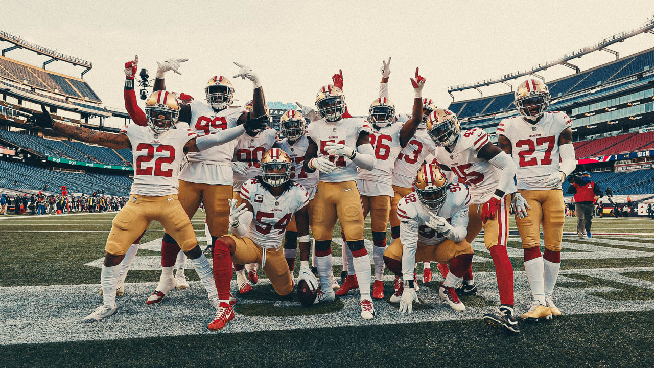 3,338 Patriots 49ers Stock Photos, High-Res Pictures, and Images