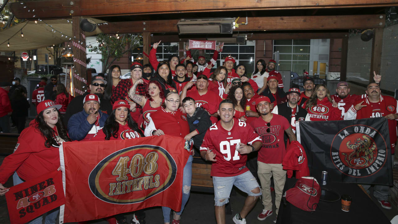 WATCH: Cowboys fans tailgate ahead of divisional playoff game against 49ers