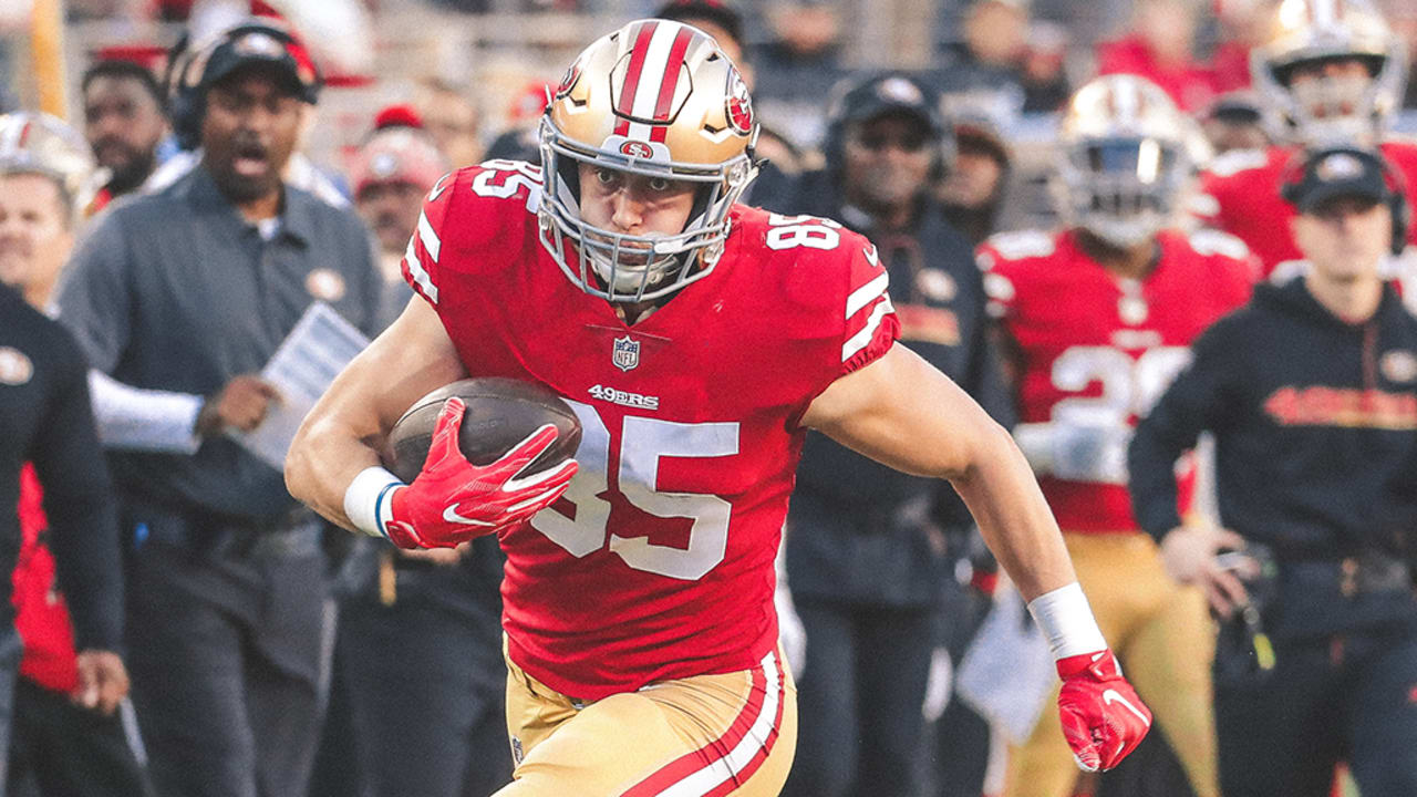 49ers wrap up regular season in style with lopsided 38-13 win over