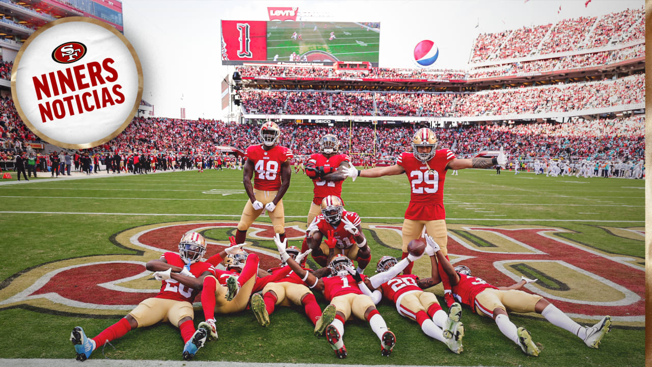 Tarvarius Moore of the San Francisco 49ers celebrates after a Fotografía  de noticias - Getty Images