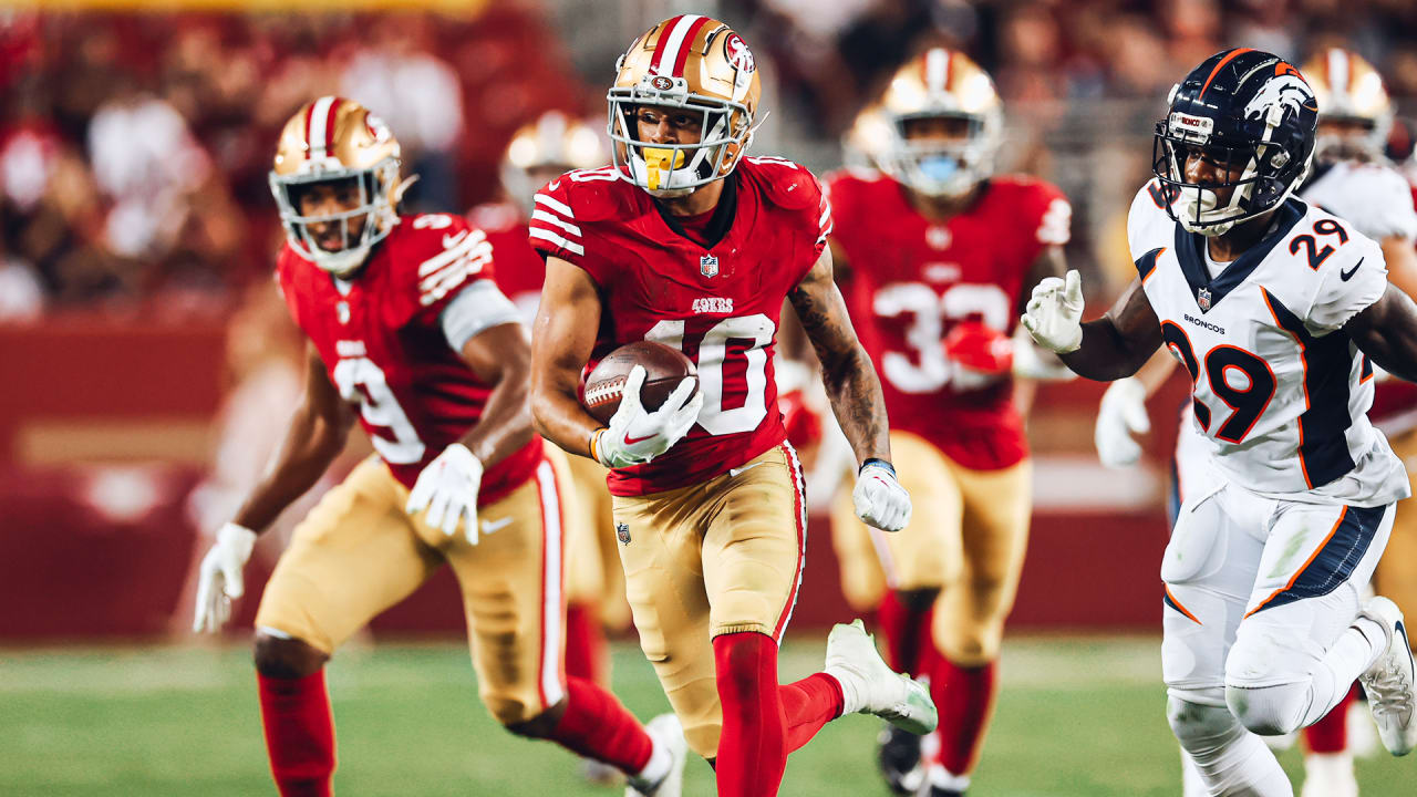 Wide receiver Ronnie Bell of the San Francisco 49ers catches a