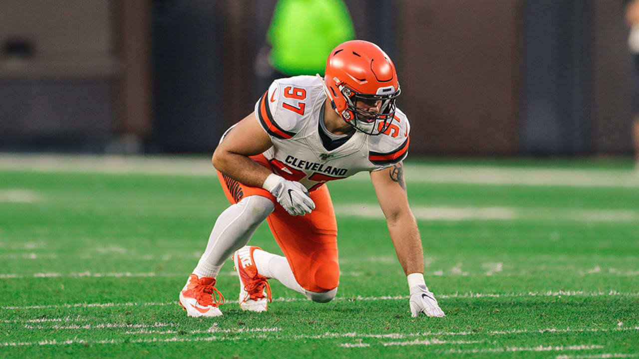 Golden Nuggets: 49ers DE Anthony Zettel announces his retirement via  Instagram - Niners Nation