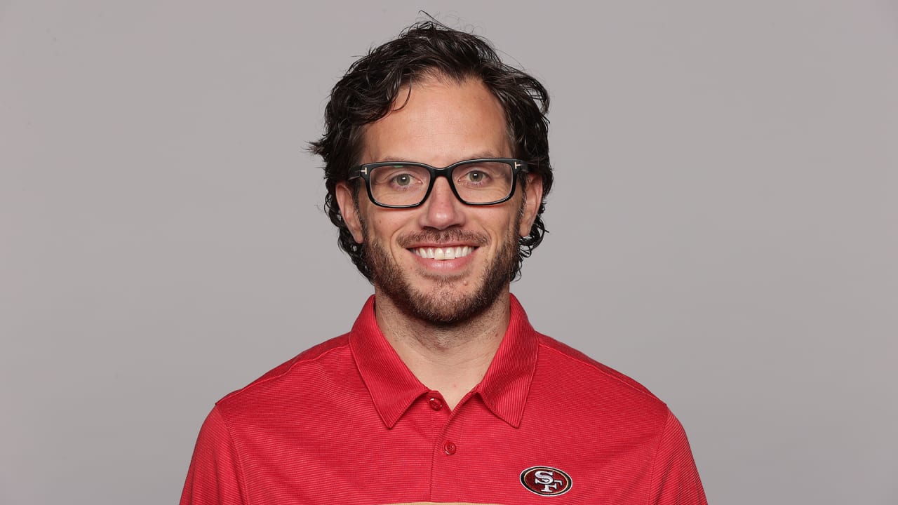 Miami names 49ers' O-coordinator McDaniel as head coach