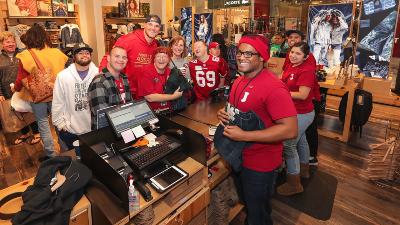 Levi’s® and Mike McGlinchey Shop with a Player Event