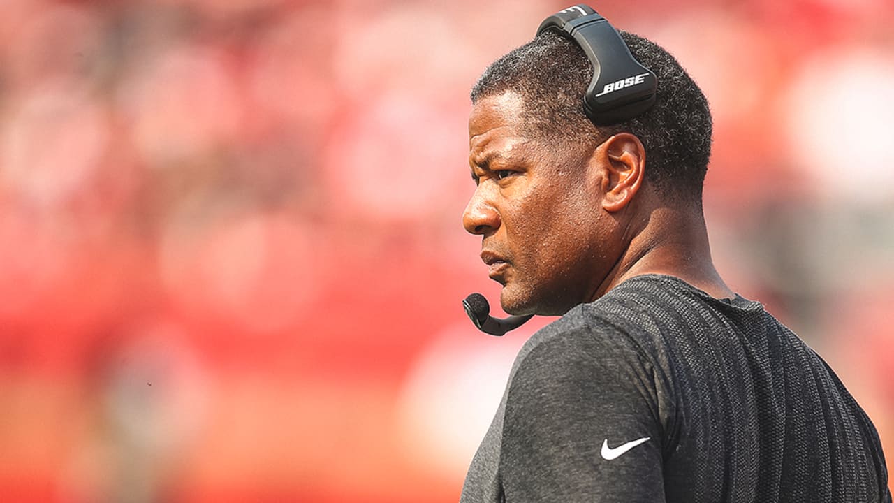 Niners hiring ex-Panthers interim HC Steve Wilks as next defensive