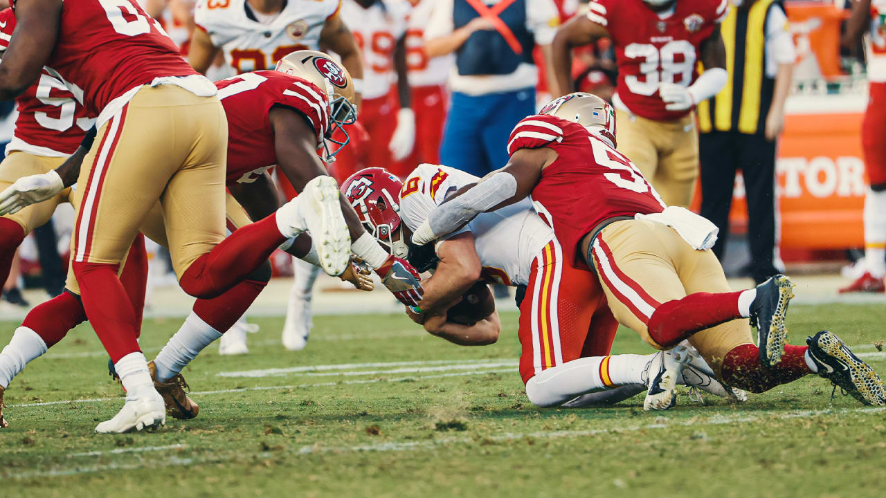 Chris Conley Dives to Snag 34-Yard Bomb from Sam Darnold