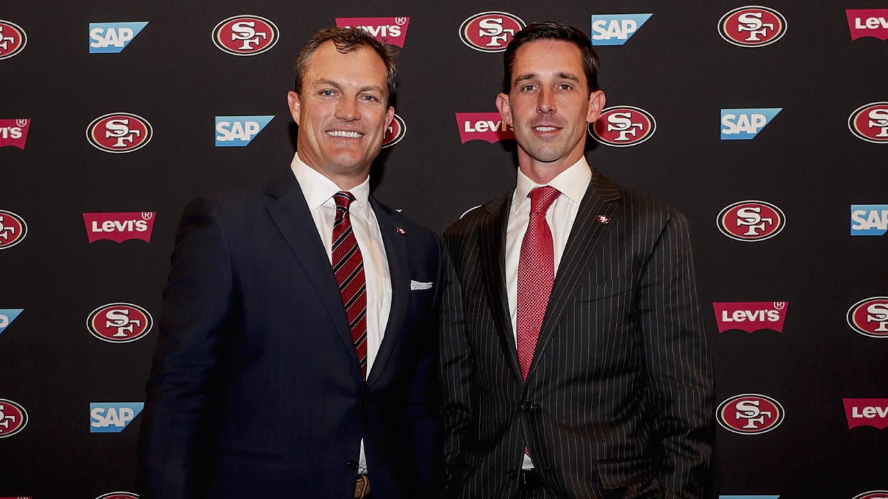 Shanahan and Lynch Presented with Team Jerseys 