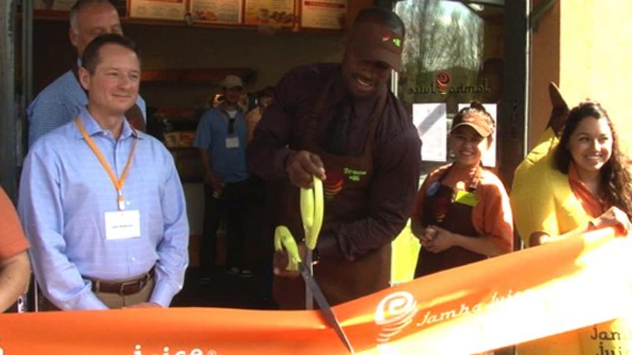 Vernon Davis Opens Jamba Juice Franchise