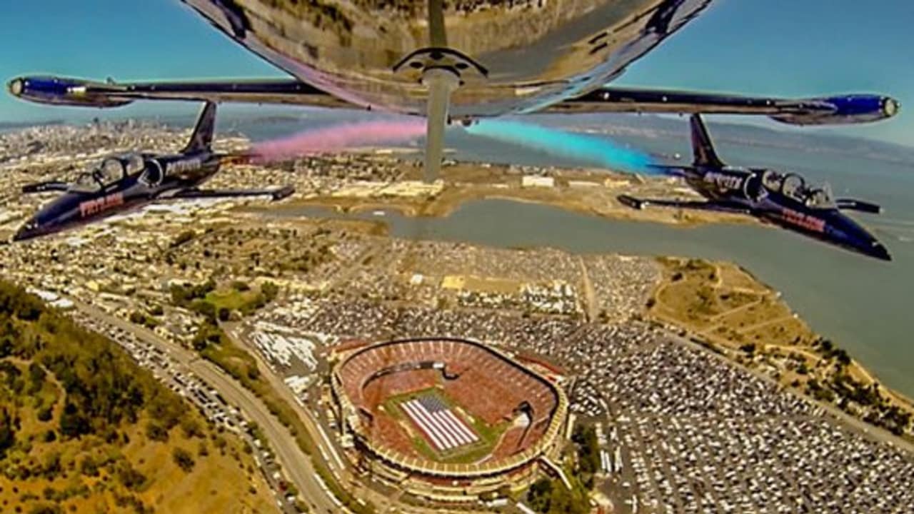 Patriots Jet Team Candlestick Flyover