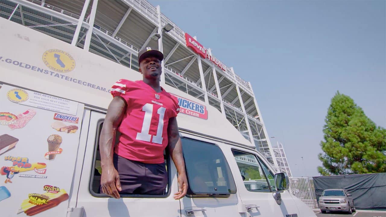 Watch: 49ers' Marquise Goodwin's emotional gift for mom, disabled sister