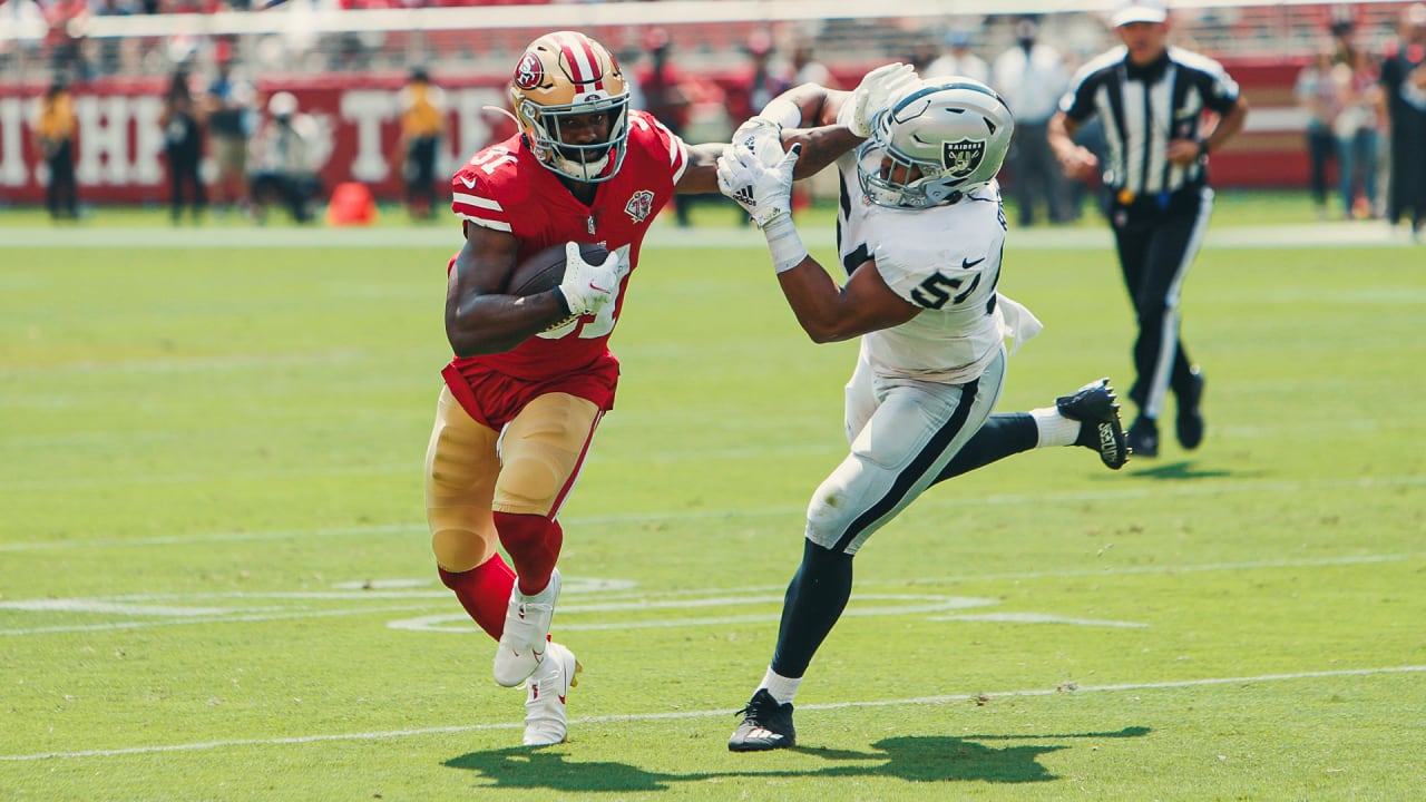 George Kittle Stiff Arms Giants Defender for a 29-Yard Gain