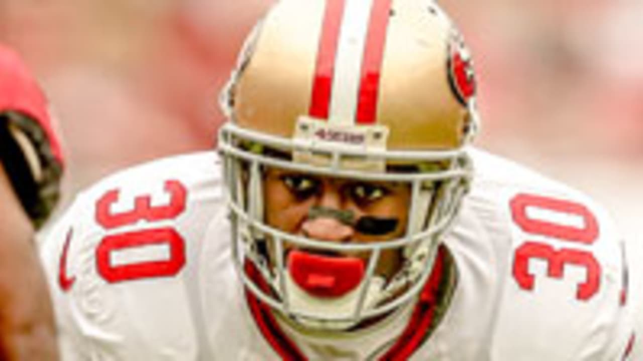 Niners' Eric Wright retires from football