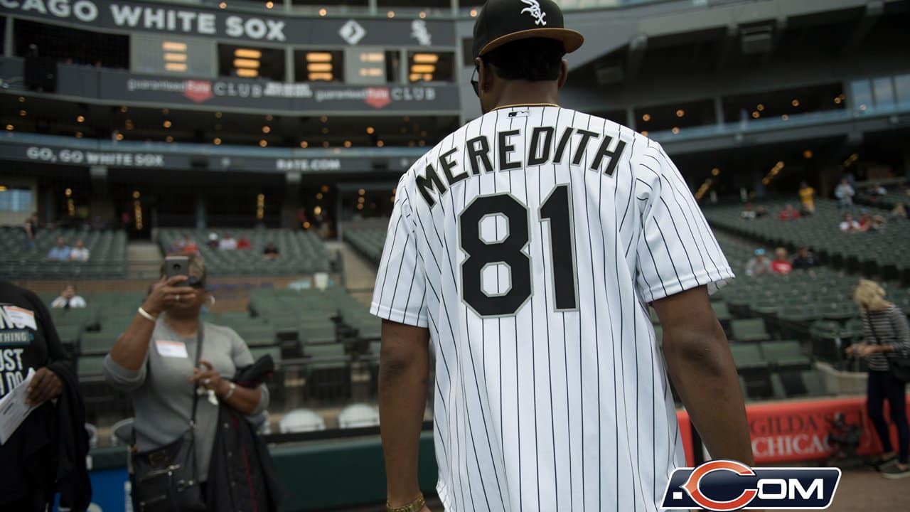 Cam Meredith throws first pitch at White Sox game
