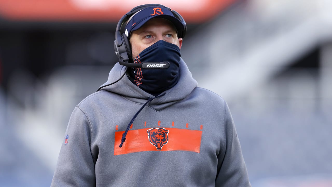 No playoffs for Bears, no love for the coach