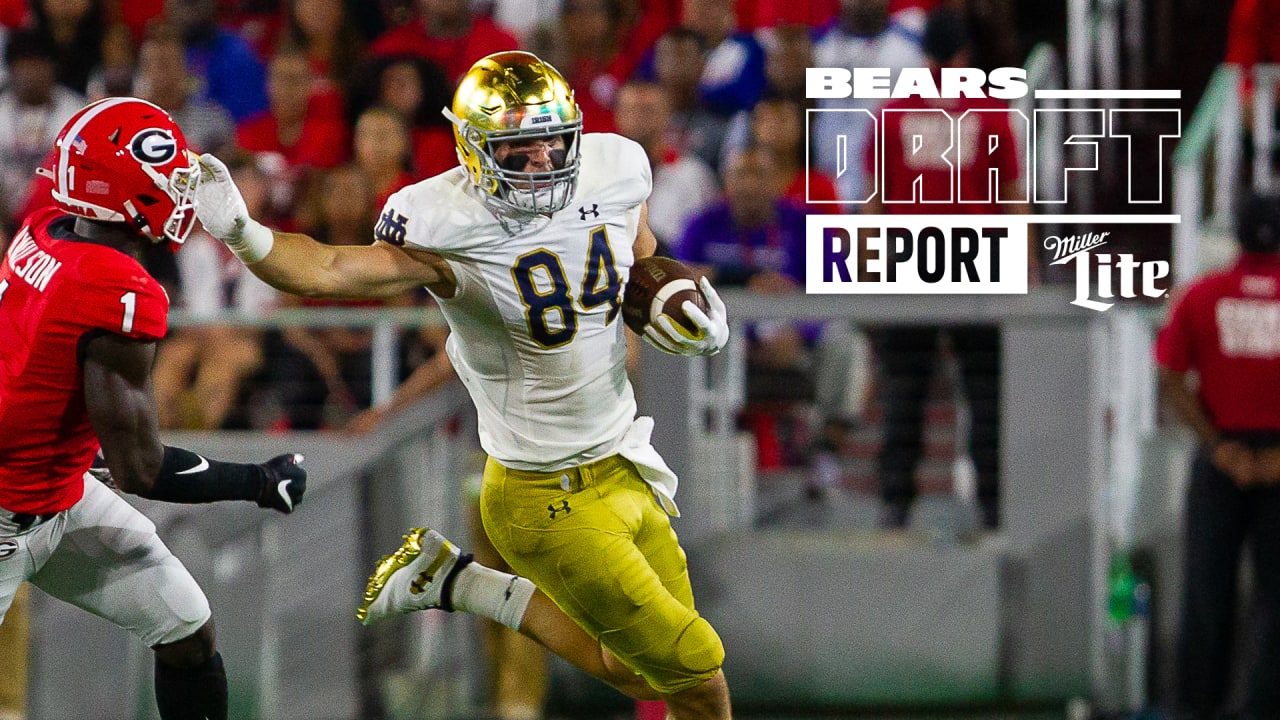 Notre Dame TE Cole Kmet Breaks Collarbone In Practice //