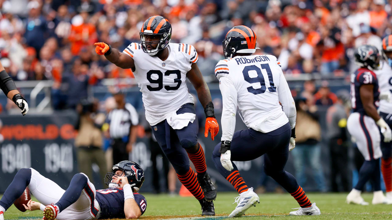 Chicago Bears defensive tackle Justin Jones (93) reacts against the New  York Giants during an NFL football game Sunday, Oct. 2, 2022, in East  Rutherford, N.J. (AP Photo/Adam Hunger Stock Photo - Alamy