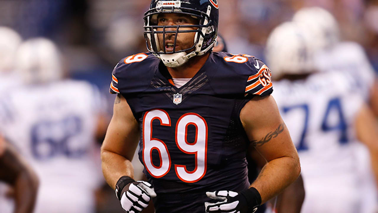 Chicago Bears' Jared Allen not concerned about lack of sacks - Sports  Illustrated