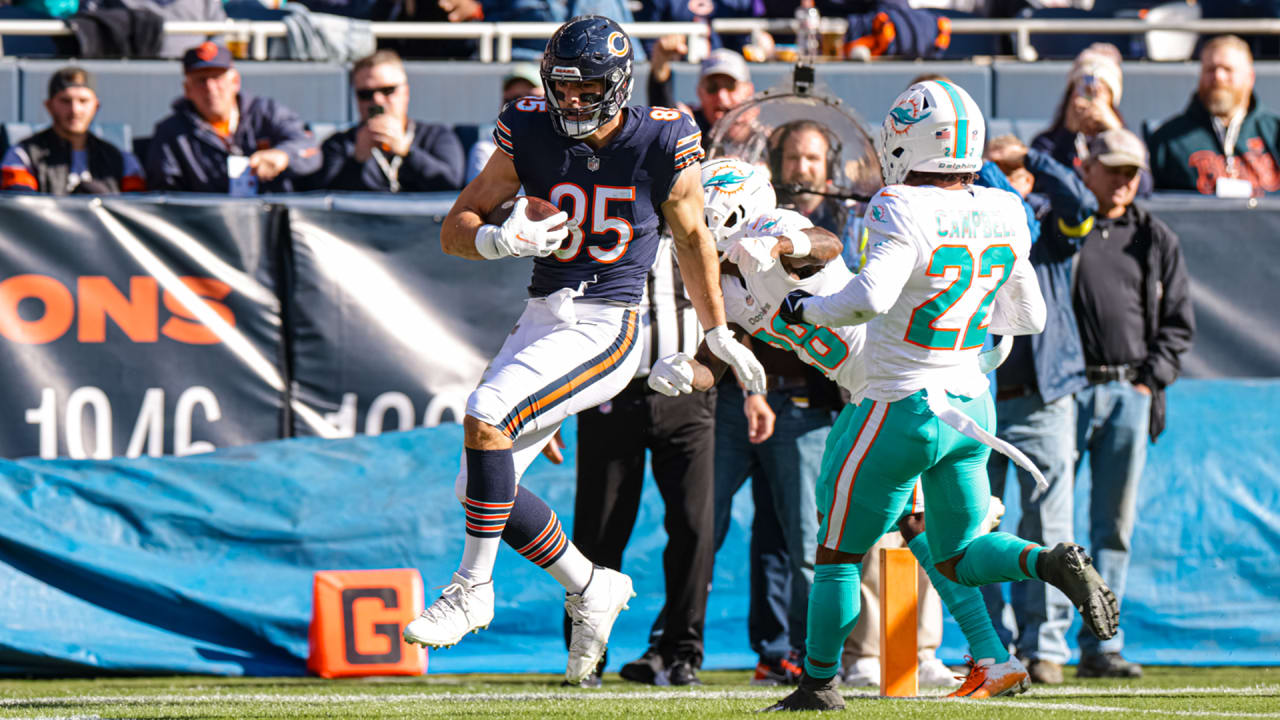 Kmet does it all for Bears offense against Miami