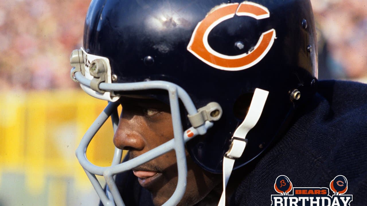 Chicago Bears: Remembering Walter Payton on his 68th birthday