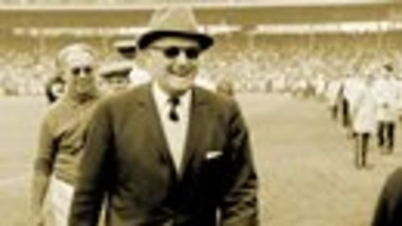 Bears defeat Rams 52-14 in 1963 season