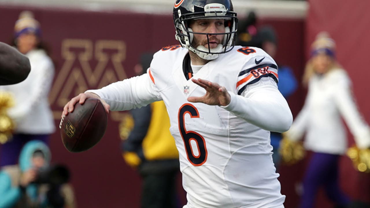 Jay Cutler's return inspires Chicago Bears to surprise win over