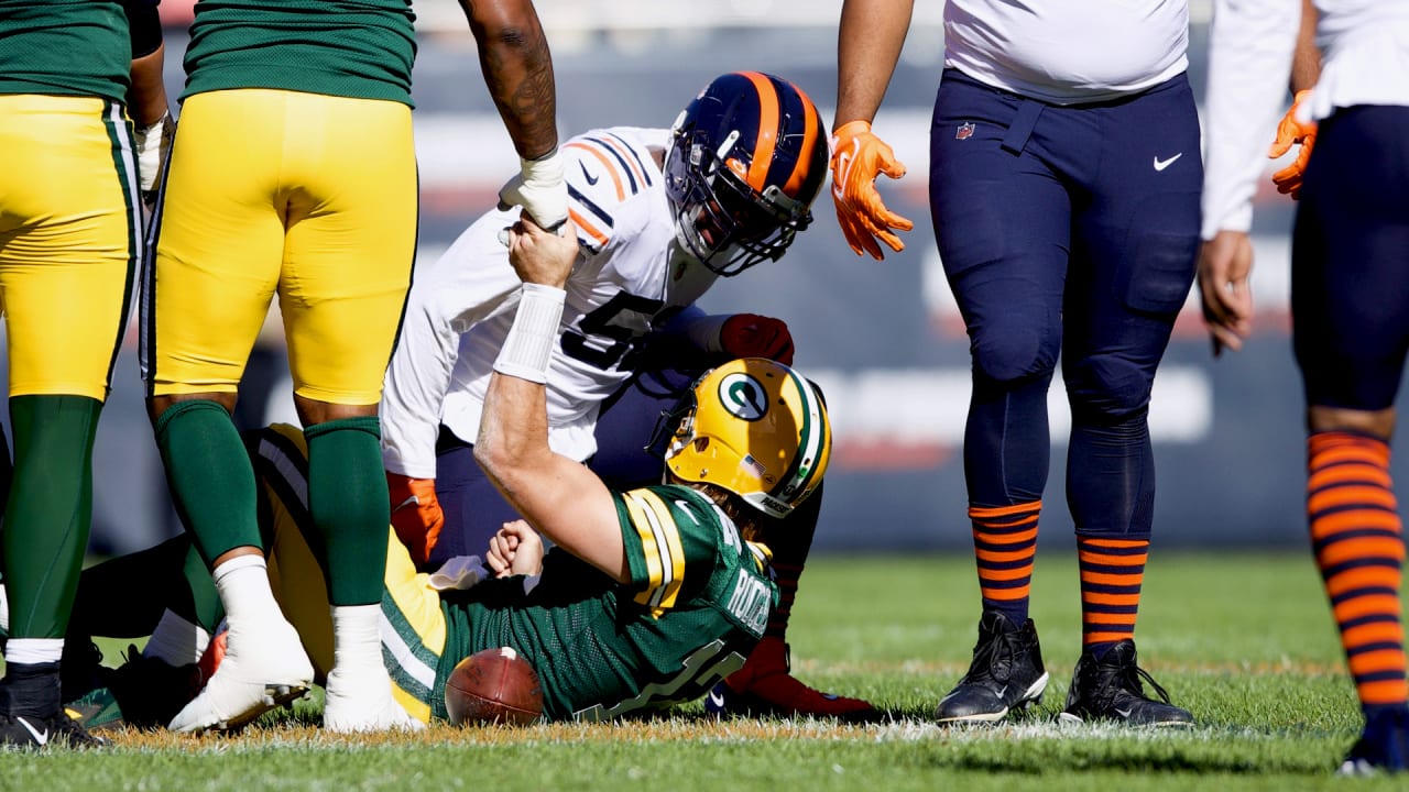 Niners swarm Aaron Rodgers for key early strip-sack