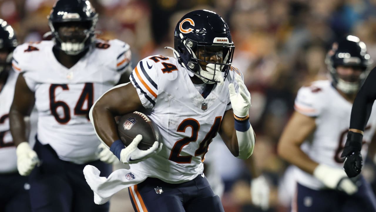 Chicago, IL, USA. 6th Nov, 2022. Chicago Bears #11 Darnell Mooney  celebrates his touchdown with quarterback #1 Justin Fields during a game  against the Miami Dolphins in Chicago, IL. Mike Wulf/CSM/Alamy Live