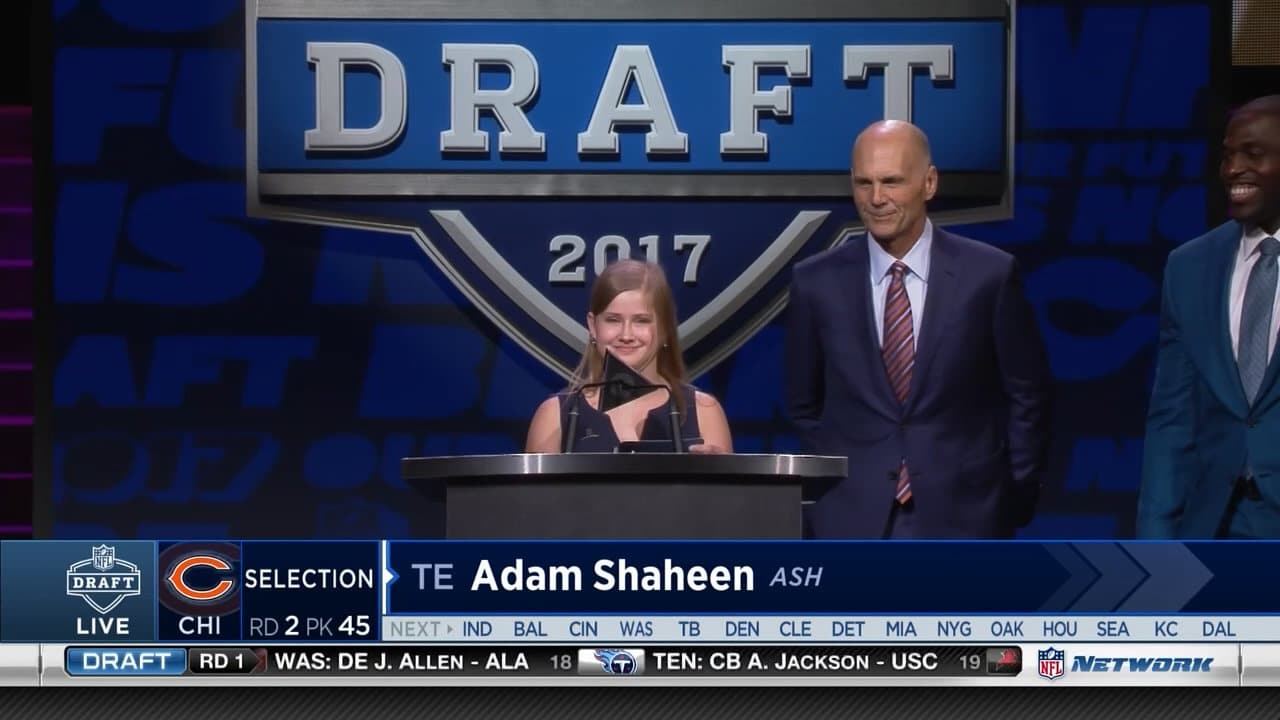 Kate Foster announces Bears 2nd round pick