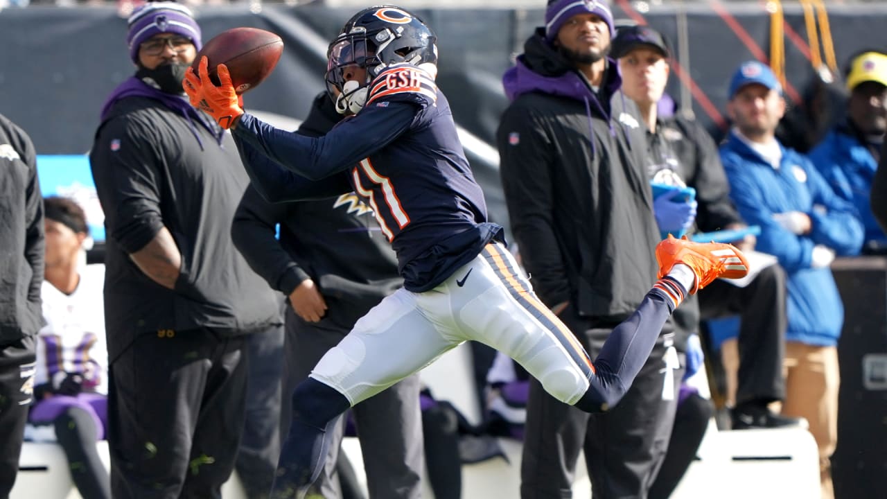 Bears' Darnell Mooney makes incredible catch over campgoers – NBC