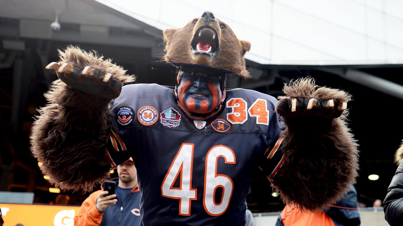 Chicago Bears Fan Bearman Don Wachter Named An Inductee For Ford