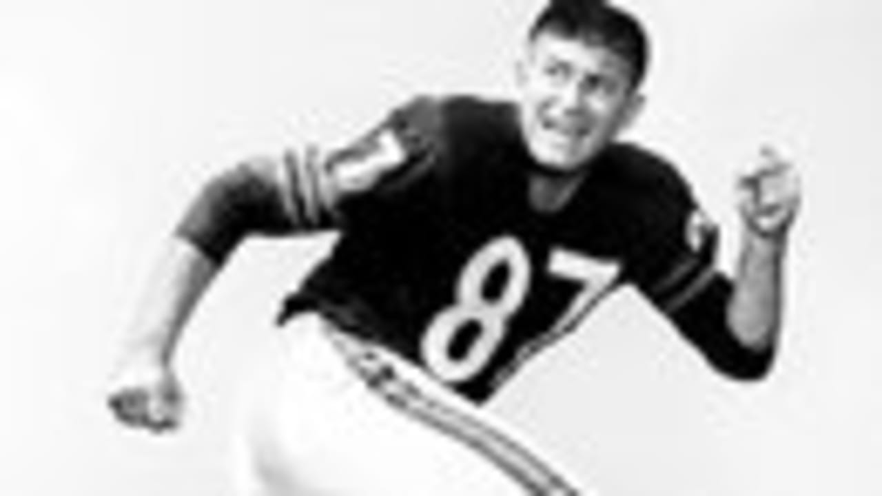 Harlon Hill, N.F.L. Star and Trophy Name, Dies at 80 - The New