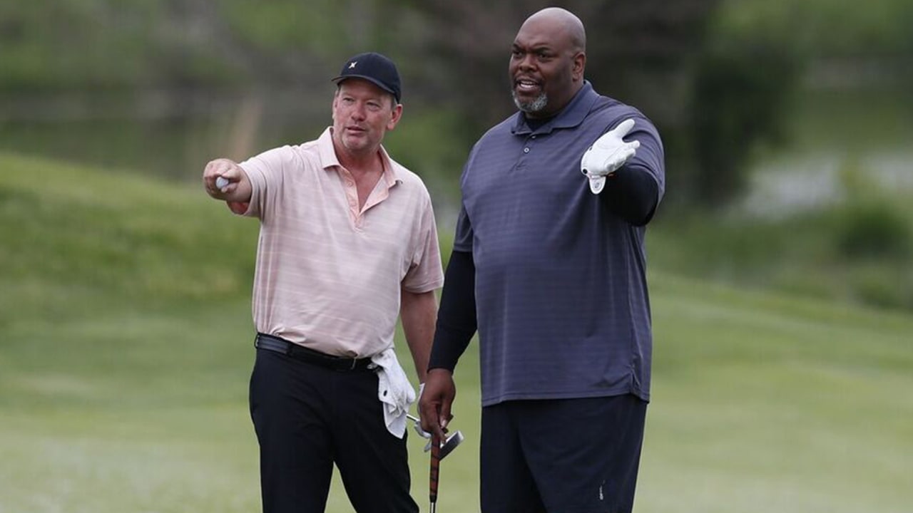 Former Broncos gather together for their annual Alumni golf tournament