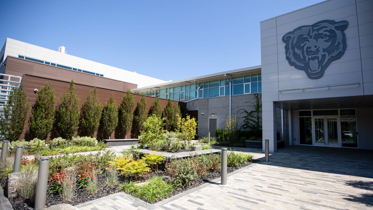 Bears unveil sparkling Halas Hall expansion