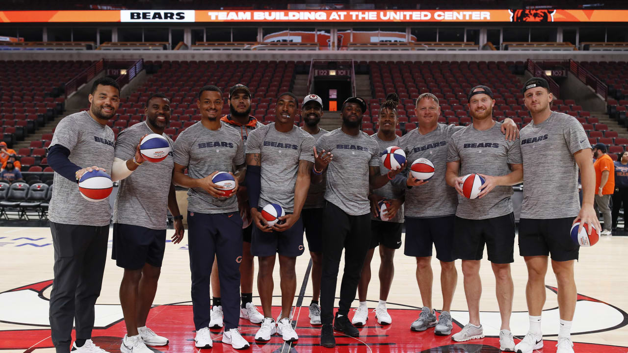 Bears Rookies Pay Homage to Team Legends With Jerseys