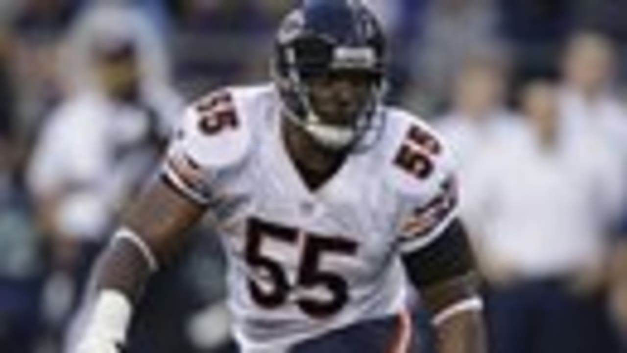 Chicago Bear pro-bowler Lance Briggs says he plans to retire