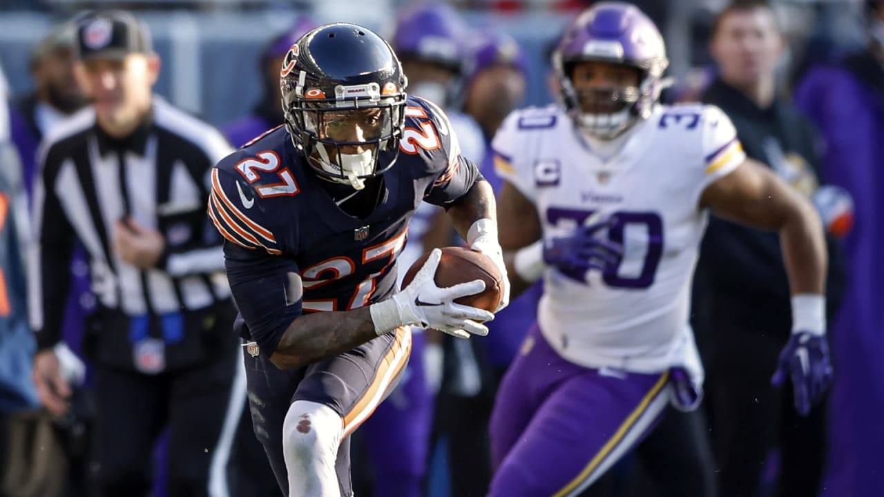 Greg Stroman Jr. adds versatility, wisdom to Bears defense