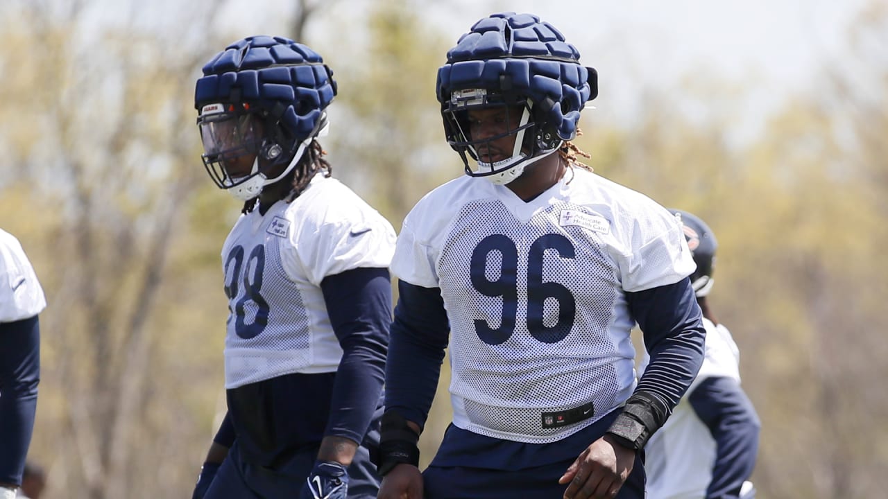 Chicago Bears' Defense Has Opponents Singing Blues