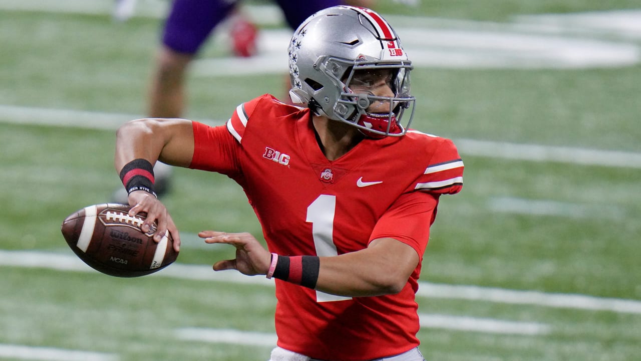 NFL Network's Stacey Dales: quarterback Justin Fields, Chicago