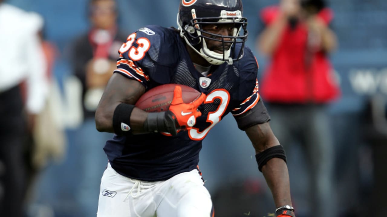 REPORT: Former NFL And Copperas Cove CB Charles Tillman Training