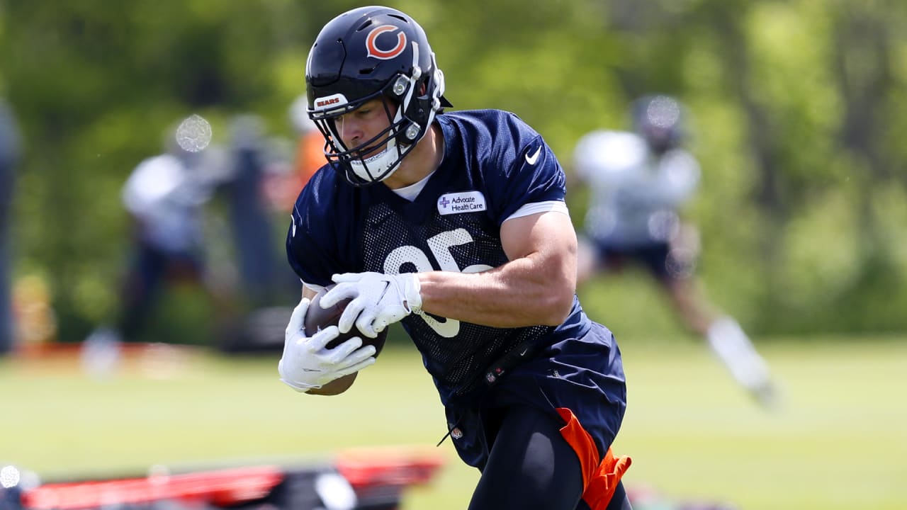 Bears Advised to Extend TE Cole Kmet Ahead of Season