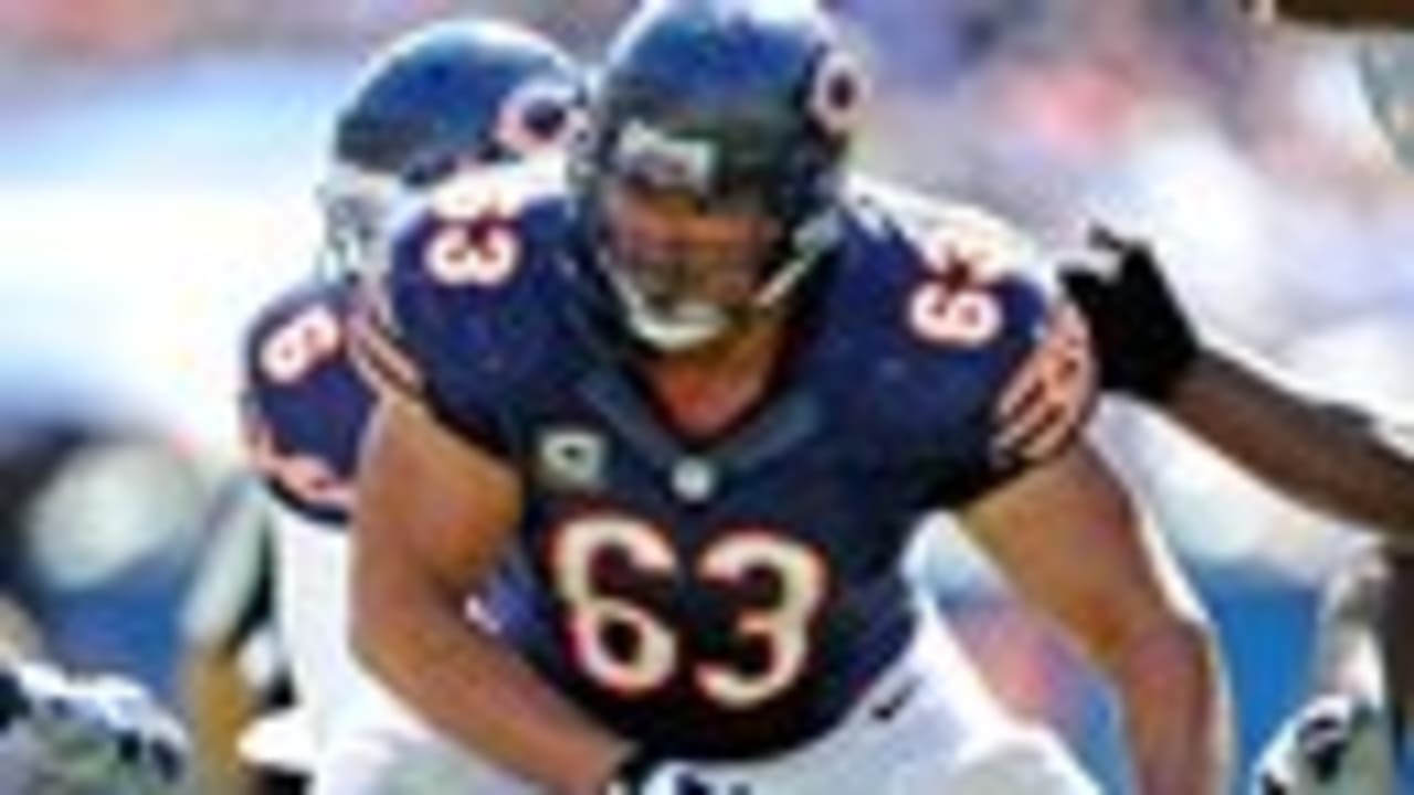 Bears ink Roberto Garza to 1-year deal