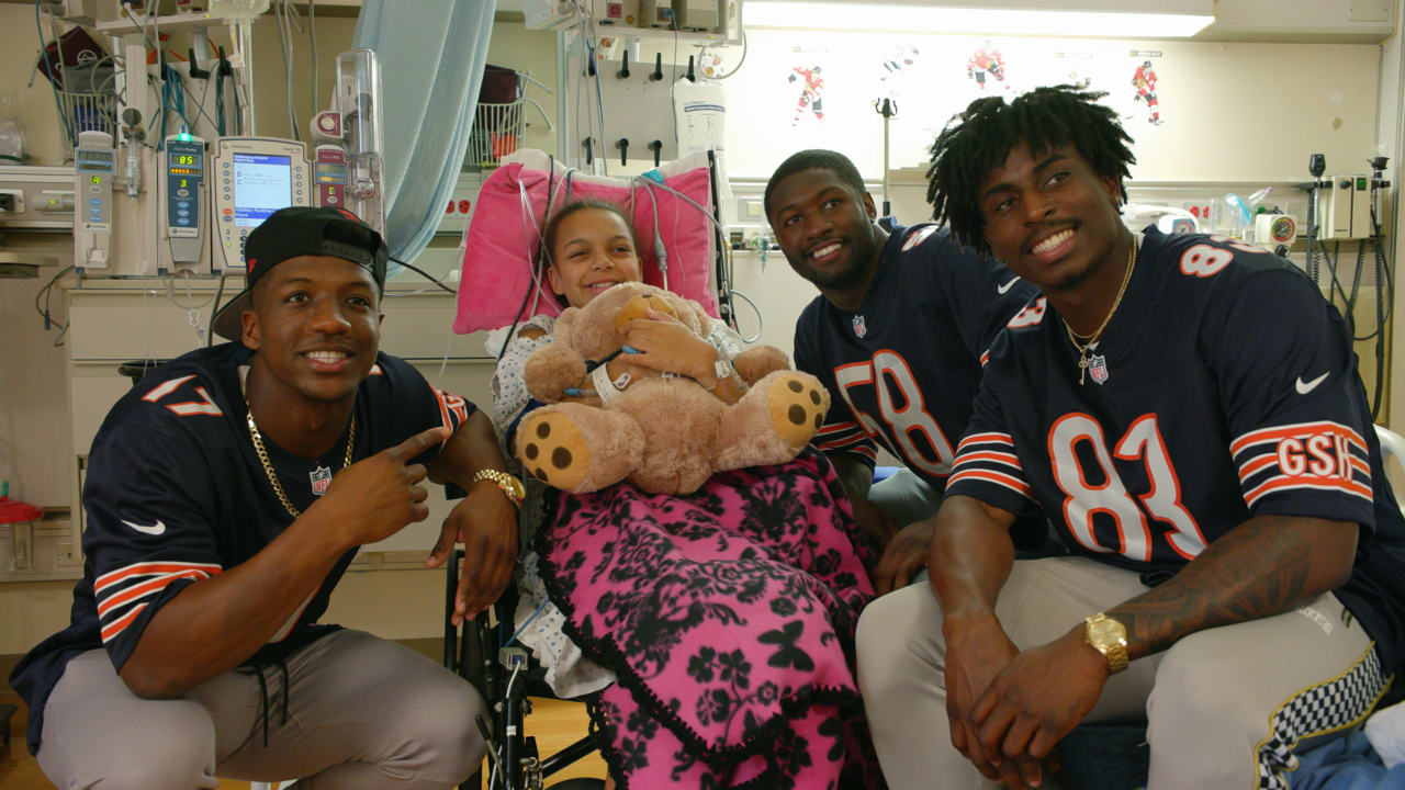Bears rookies visit Shriners Hospital