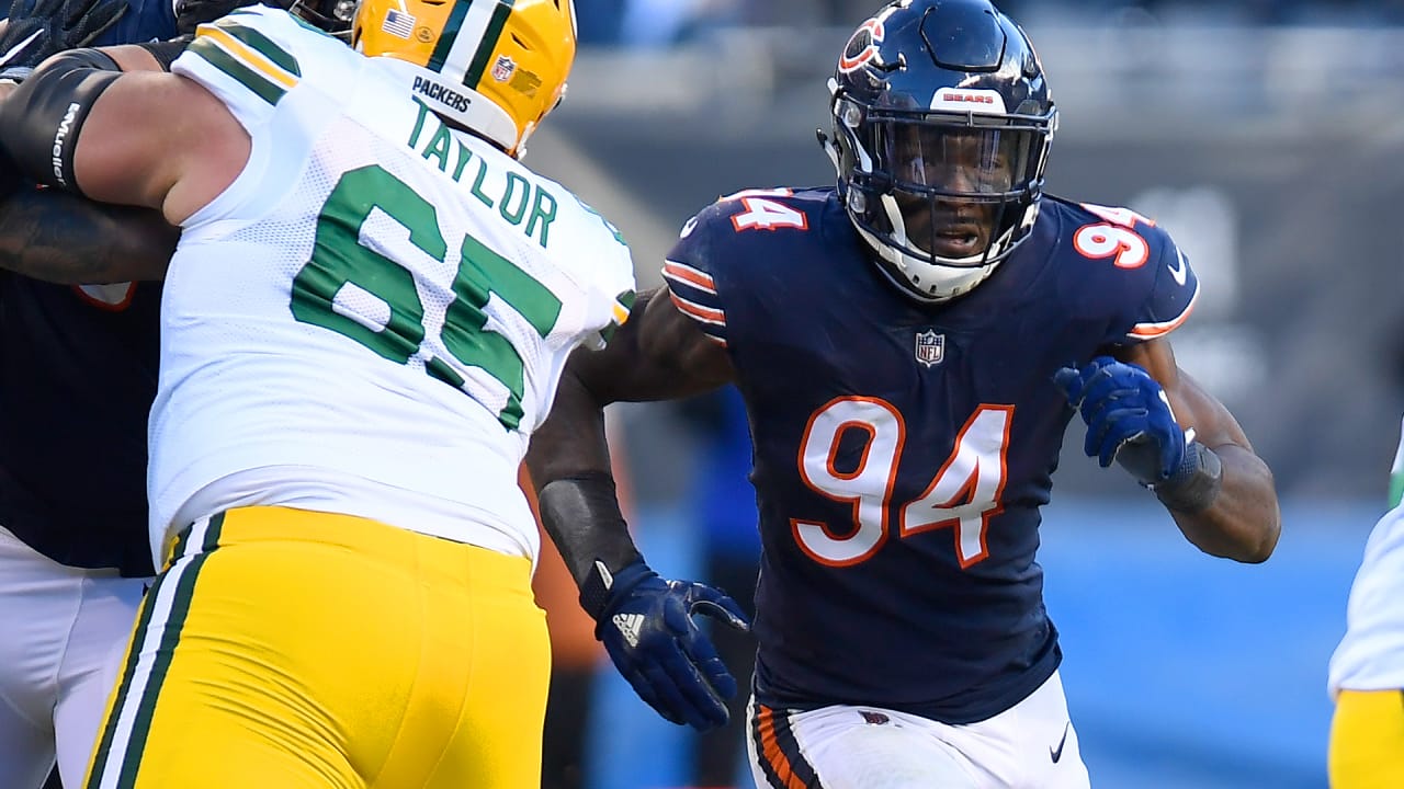 Chicago Bears outside linebacker Leonard Floyd (94) celebrates