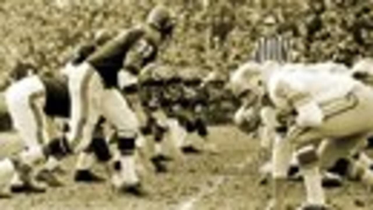 Bears defeat Giants 14-10 for 1963 championship