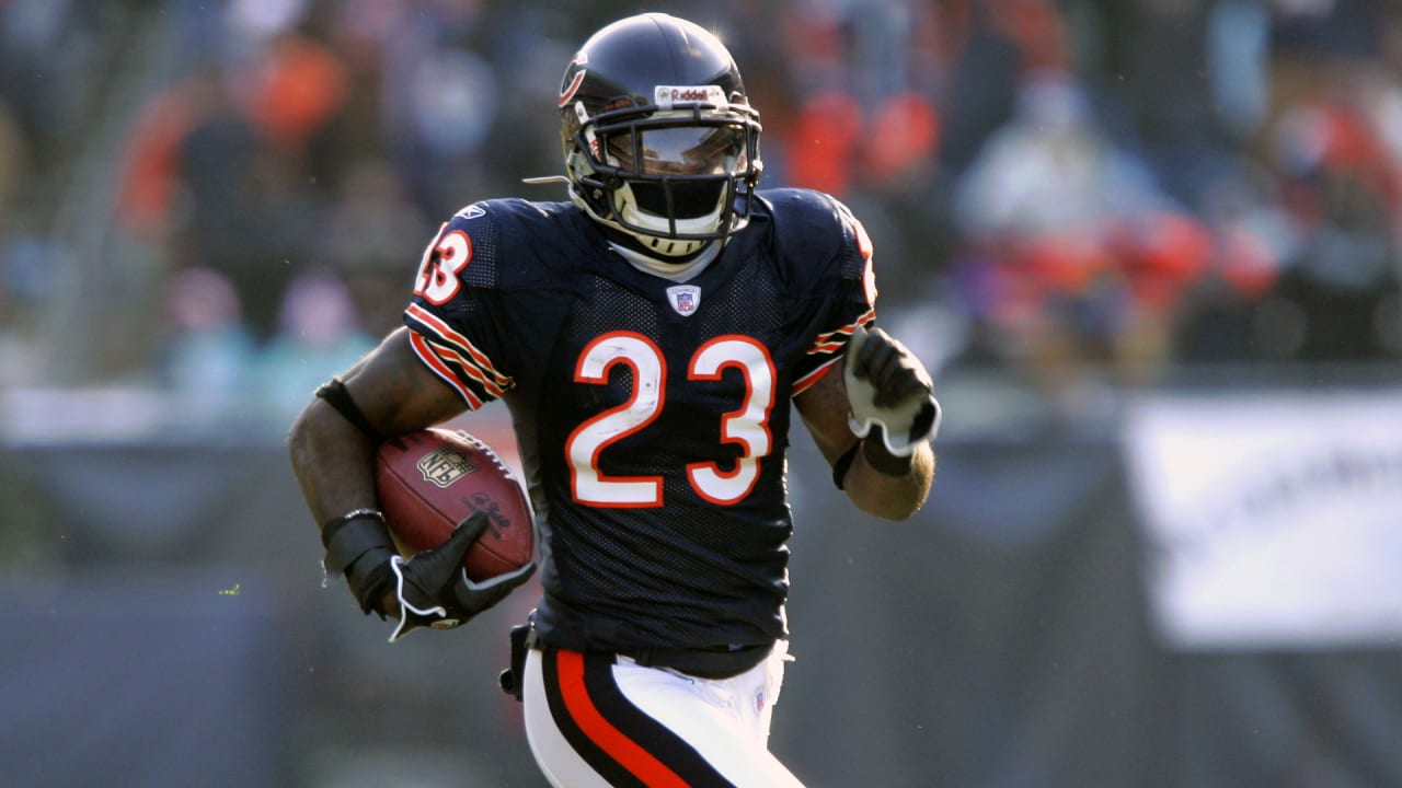 Former Chicago Bears Players Nominated for Pro Football Hall of Fame in 2024