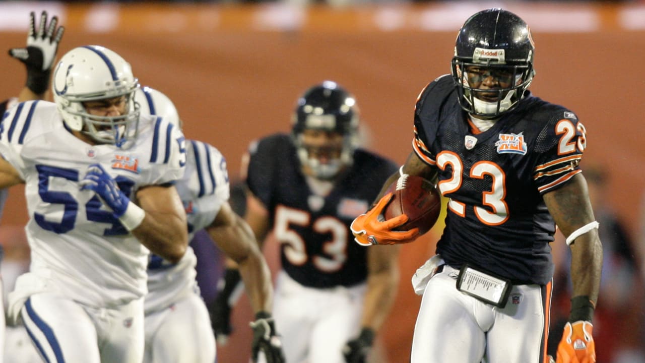 Super Bowl Snapshots: Devin Hester Takes It To The House In Super Bowl XLI!