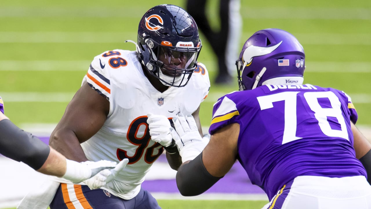 Vikings Urged to Add Former Bears DL Akiem Hicks ASAP